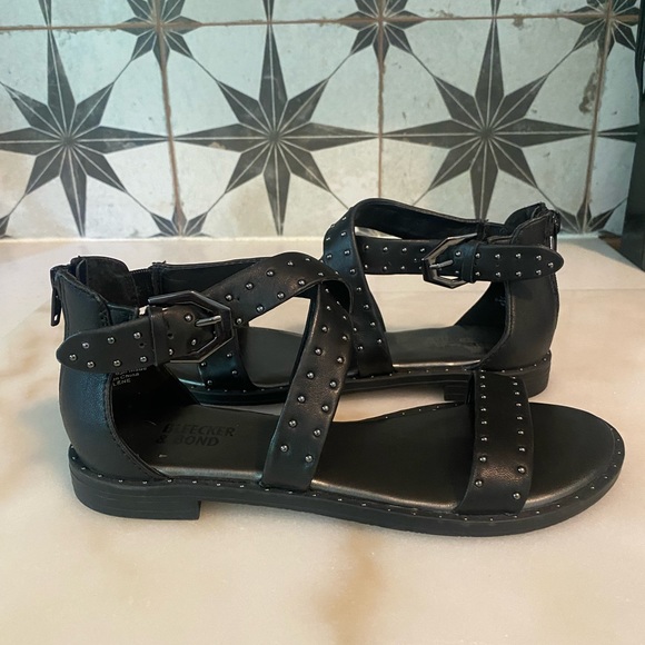 NEW Bleecker & Bond Leather Helene Studded Sandals - Picture 2 of 11